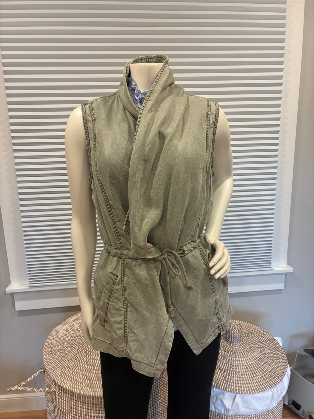 Kenneth Cole Reaction Vest